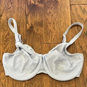 Chantelle Minimizer Bra in Periwinkle Size 32 DDD